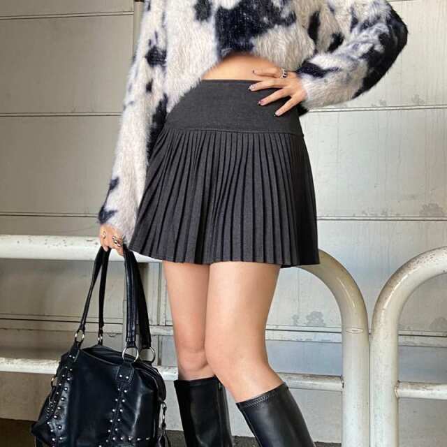 プリーツスカート