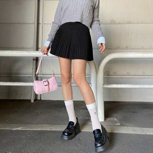 プリーツスカート