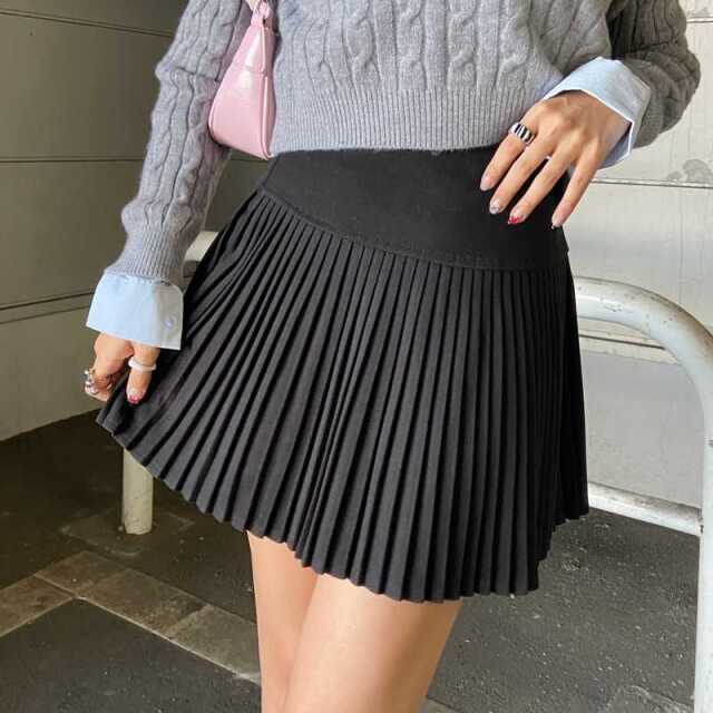 プリーツスカート
