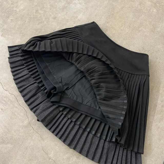 プリーツスカート