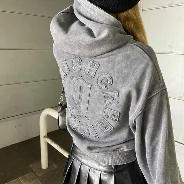 スタッズブリーチロゴフードショート