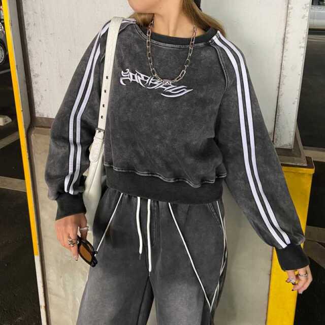 刺繍ロゴラインプルオーバー