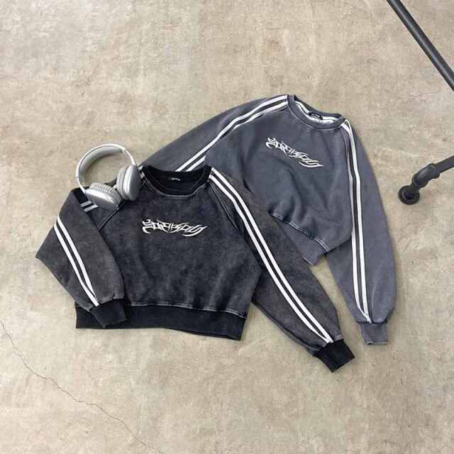 刺繍ロゴラインプルオーバー