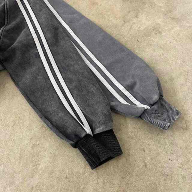 刺繍ロゴラインプルオーバー