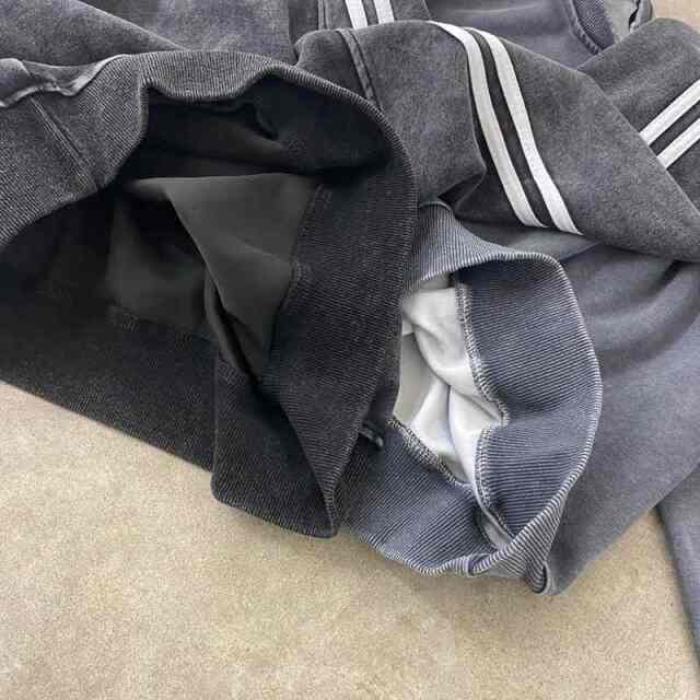 刺繍ロゴラインプルオーバー