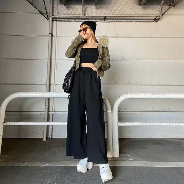 サイドレースアップカットワイドパンツ