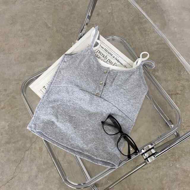 シルバーボタンアンサンブル風キャミソール