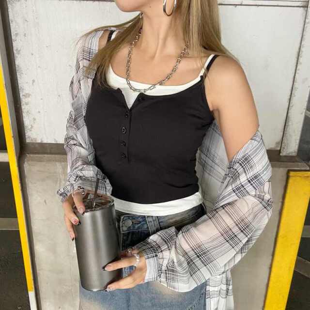 ボタンヘンリーアンサンブル風キャミソール