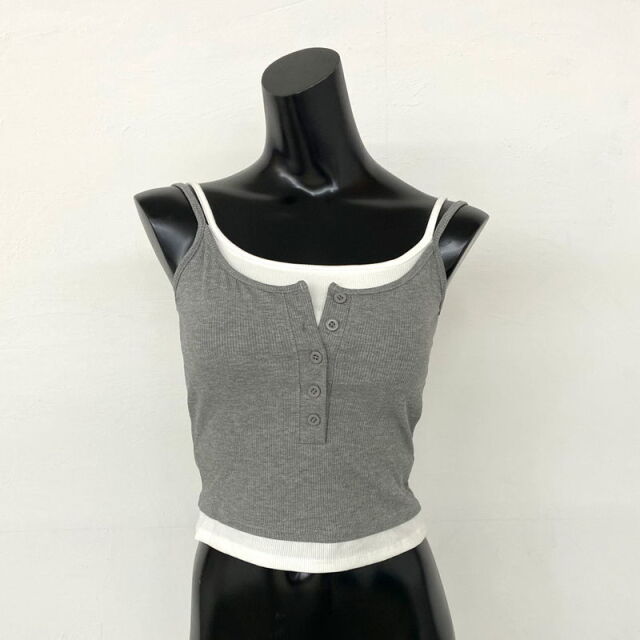 ボタンヘンリーアンサンブル風キャミソール