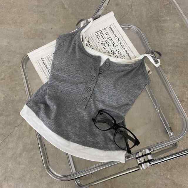 ボタンヘンリーアンサンブル風キャミソール