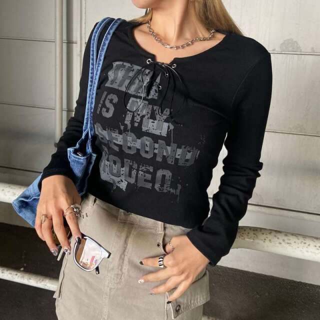 ロゴレースアップTシャツ