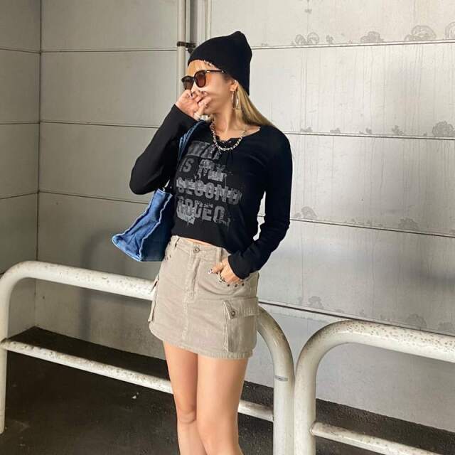 ロゴレースアップTシャツ