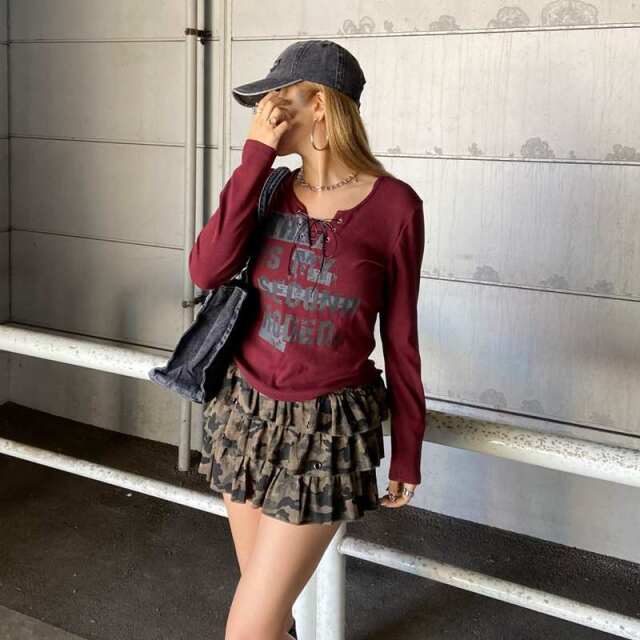 ロゴレースアップTシャツ