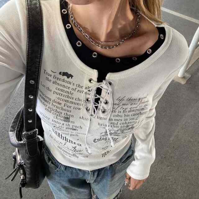 アンサンブル風レースアップTシャツ