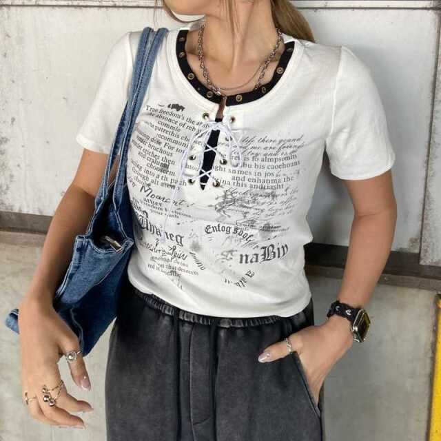 アンサンブル風ロゴレースアップTシャツ
