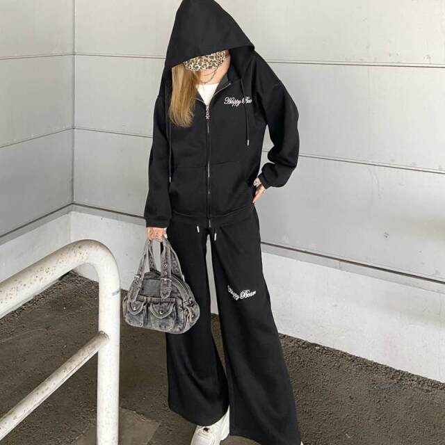 刺繍ロゴZIPパーカー・パンツセットアップ