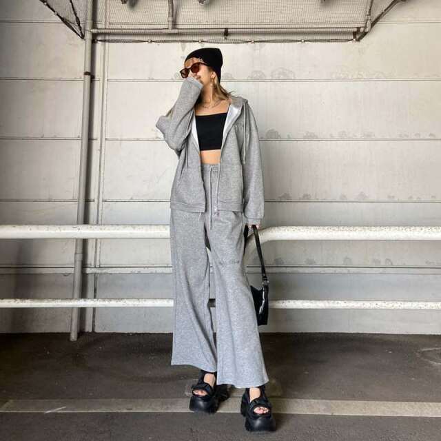 刺繍ロゴZIPパーカー・パンツセットアップ