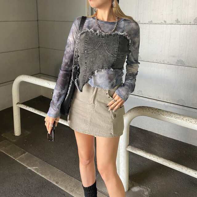 ハトメカーゴミニスカート