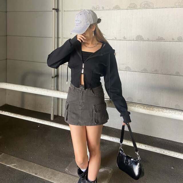 ハトメカーゴミニスカート