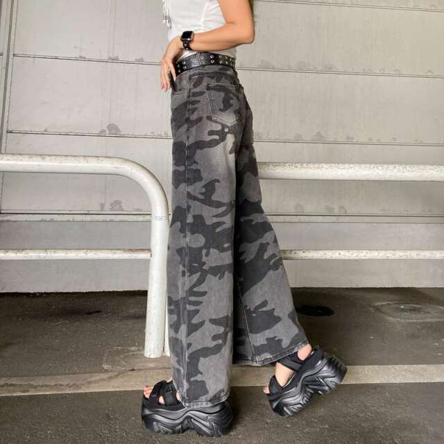 スターベルト付き迷彩ワイドパンツ