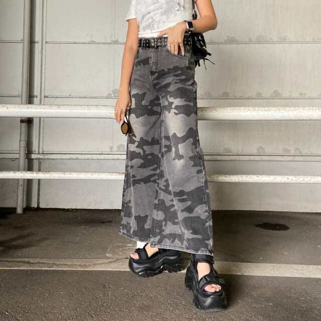 スターベルト付き迷彩ワイドパンツ