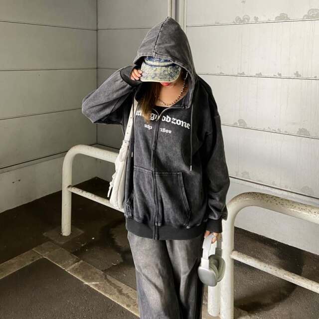 ブリーチZIPビッグパーカー