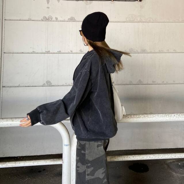 ブリーチZIPビッグパーカー