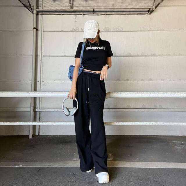 ウエストロゴワイドパンツ・Tシャツセットアップ