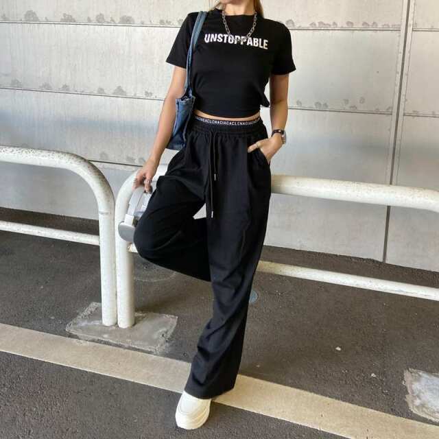 ウエストロゴワイドパンツ・Tシャツセットアップ