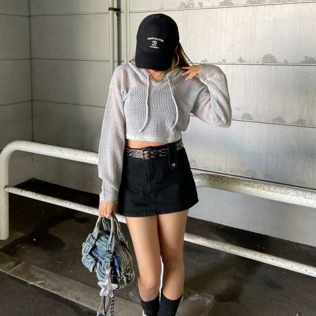 裾ロゴ透かし編フードプルオーバー