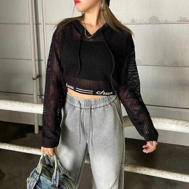 裾ロゴ透かし編フードプルオーバー