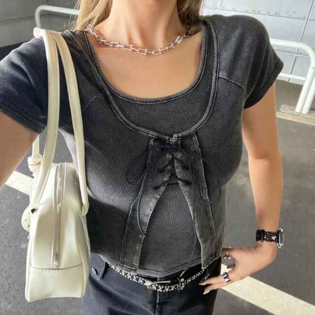 リブアンサンブルトップス