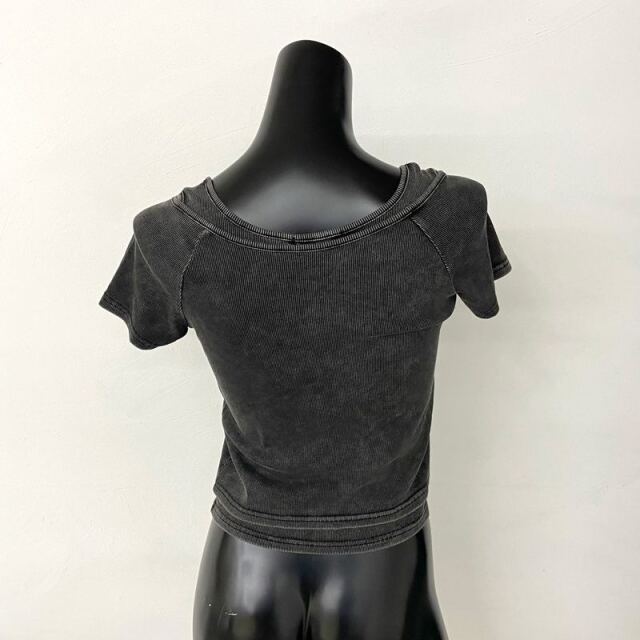 リブアンサンブルトップス