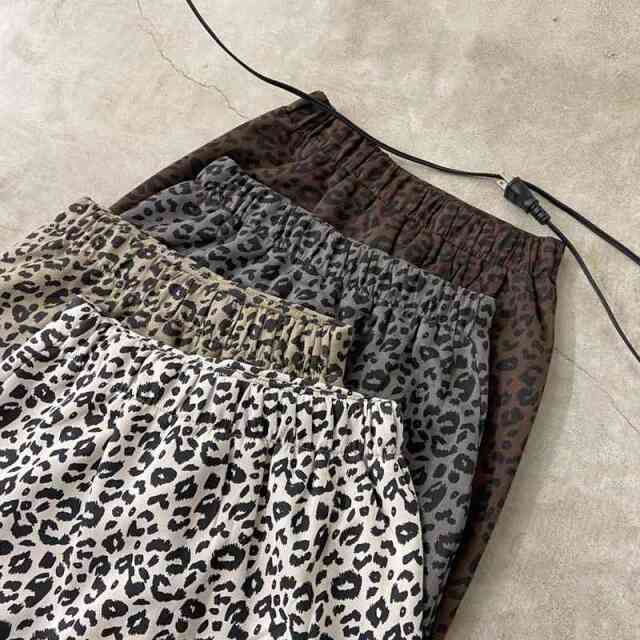 ヒョウ柄スリットスカート