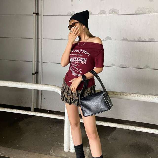オフショルサイドドロストTシャツ