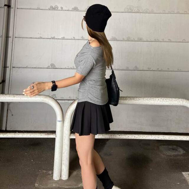 オフショルサイドドロストTシャツ