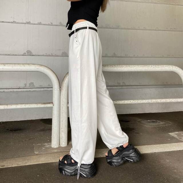 ベルト付きスタッズカットワイドパンツ