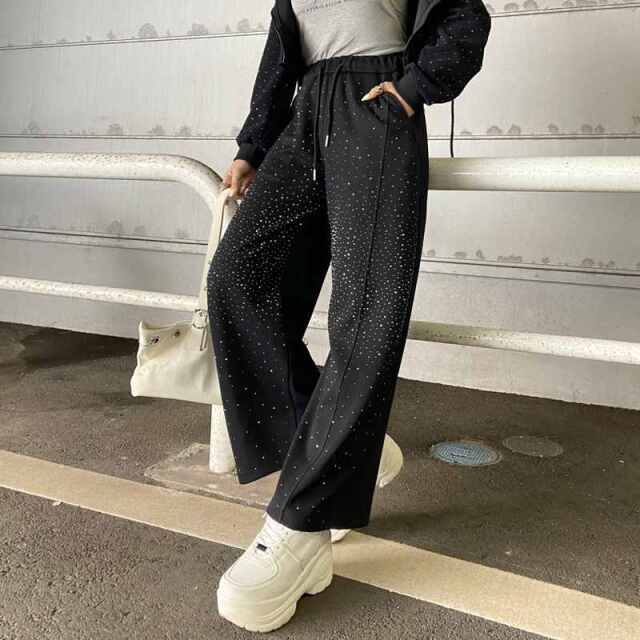 ストーンカットカーブパンツ