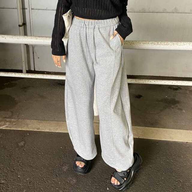 ストーンカットカーブパンツ