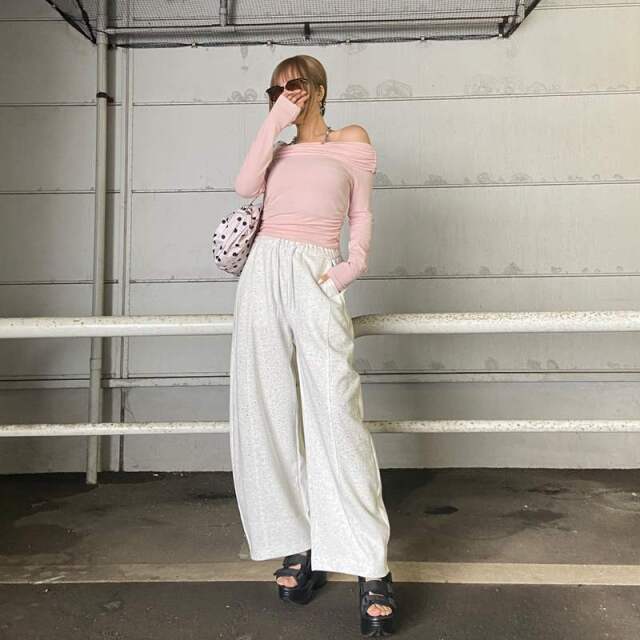 ストーンカットカーブパンツ
