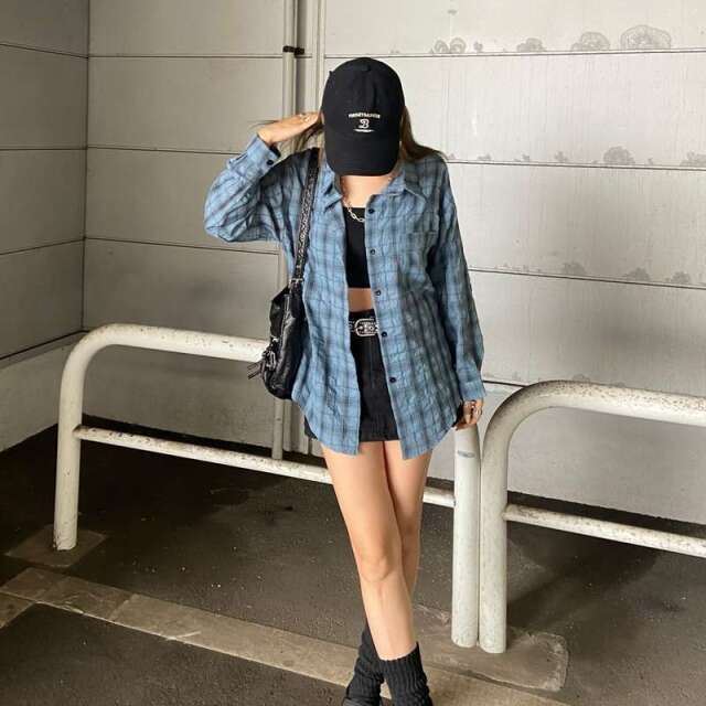 チェックシャツ