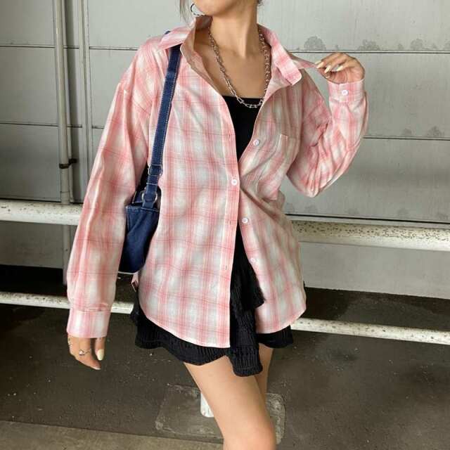チェックシャツ