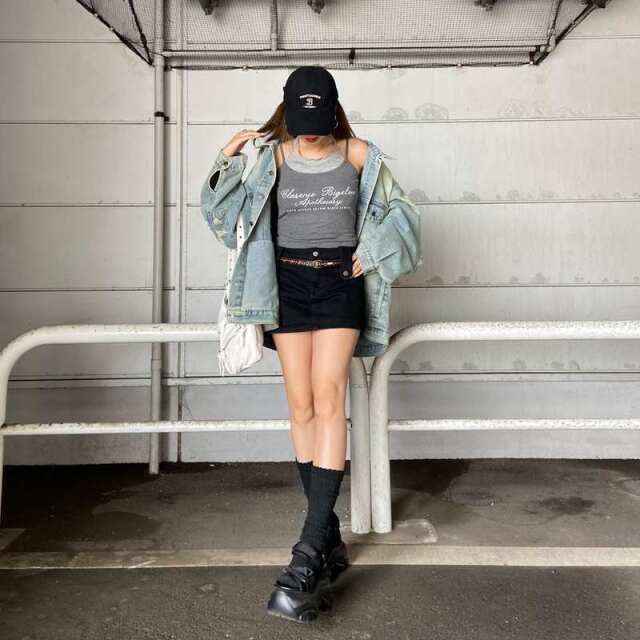 アンサンブル風レースロゴタンクトップ