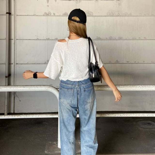 スラブカットショルダーロゴプルオーバー