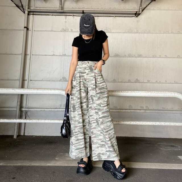 迷彩ワイドパンツ