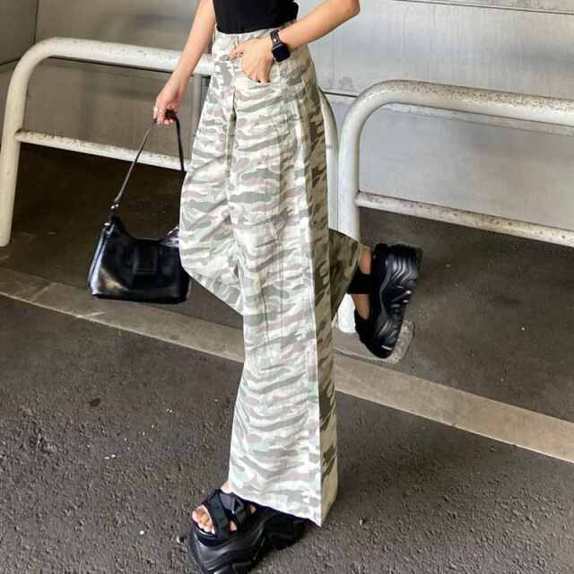 迷彩ワイドパンツ
