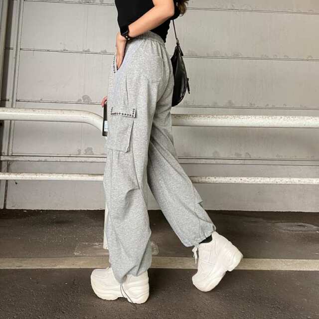 スタッズカーゴパンツ