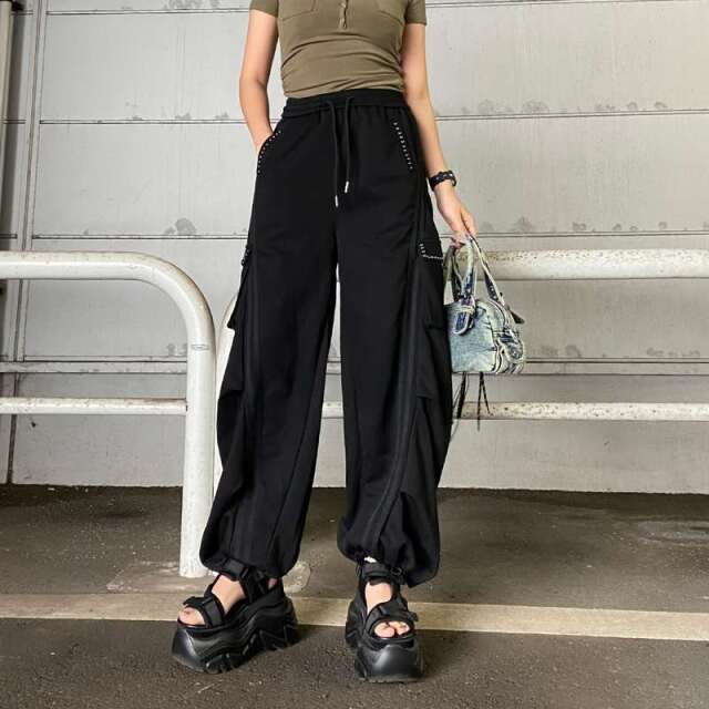 スタッズカーゴパンツ