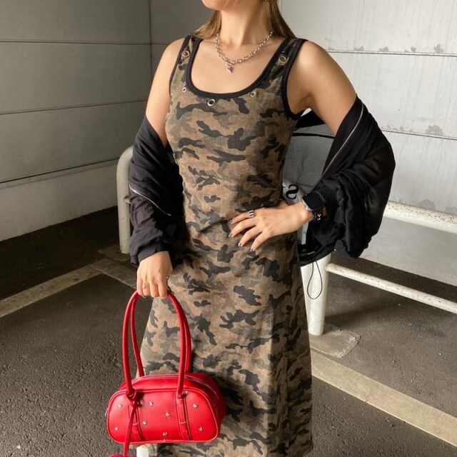 ハトメノースリーブワンピース