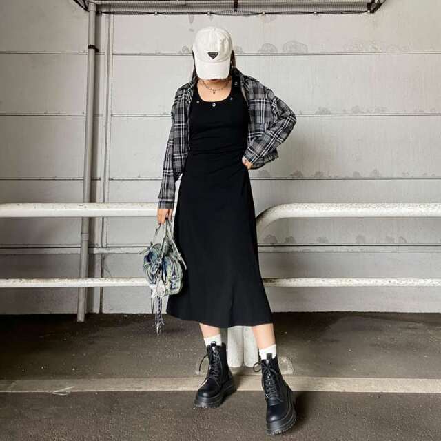 ハトメノースリーブワンピース